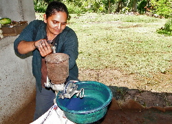 Indigo dye grinding in El Salvador